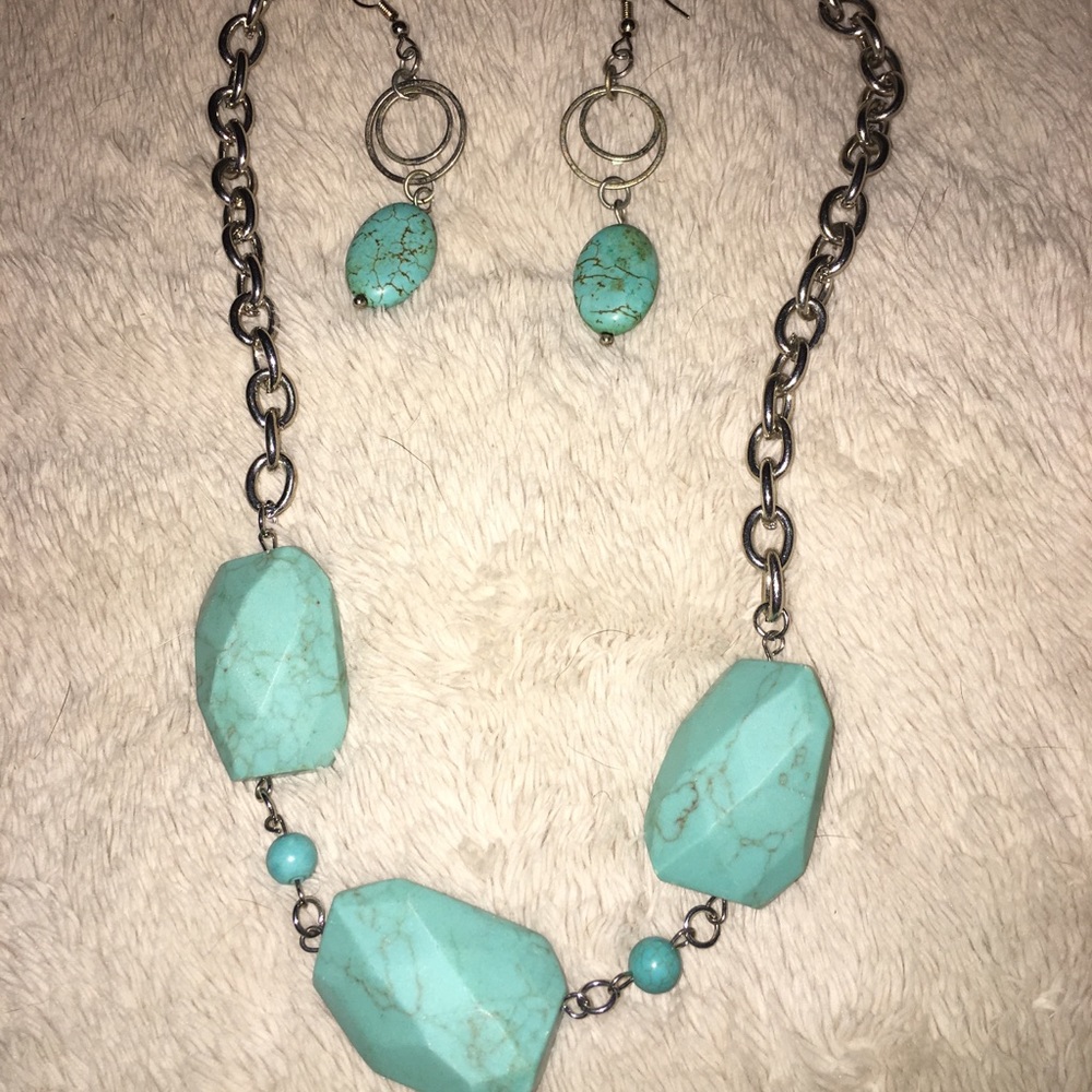 Turquoise necklace and earrings set